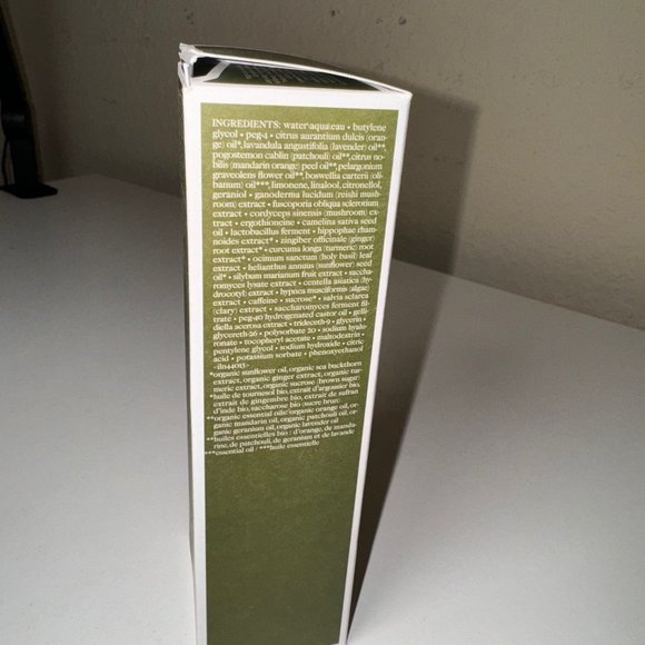 Origins Mega Mushroom Relief & Resilience Soothing Treatment Lotion 6.7 oz/200ml - Picture 9 of 10